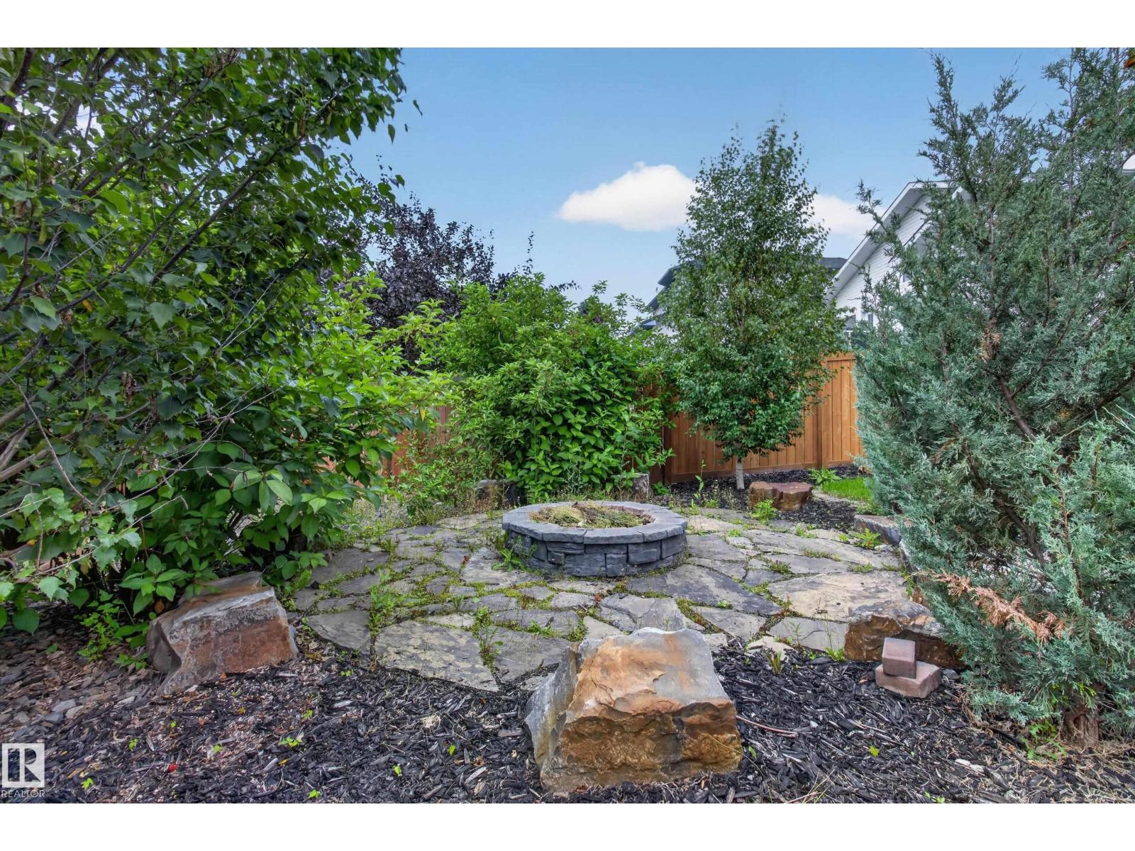 229 HILLCREST CT - 60