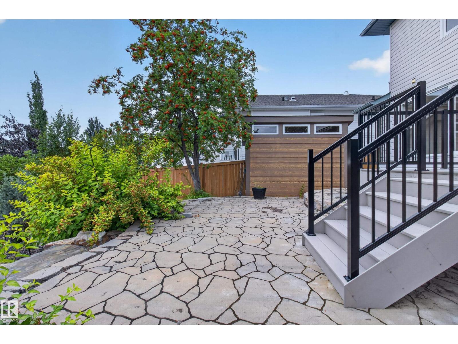 229 HILLCREST CT - 55