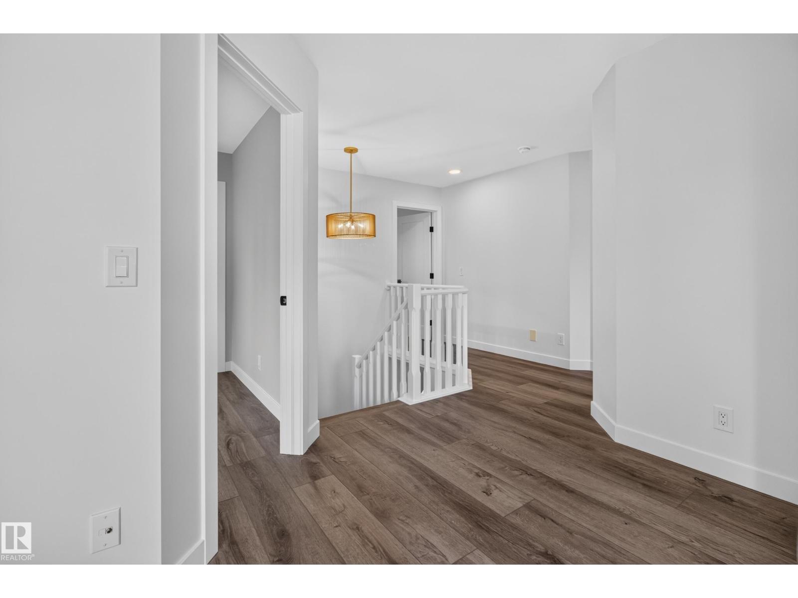 229 HILLCREST CT - 27