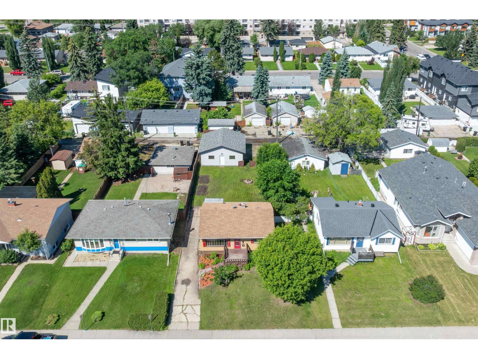 8936 154 Street NW - Photo 43