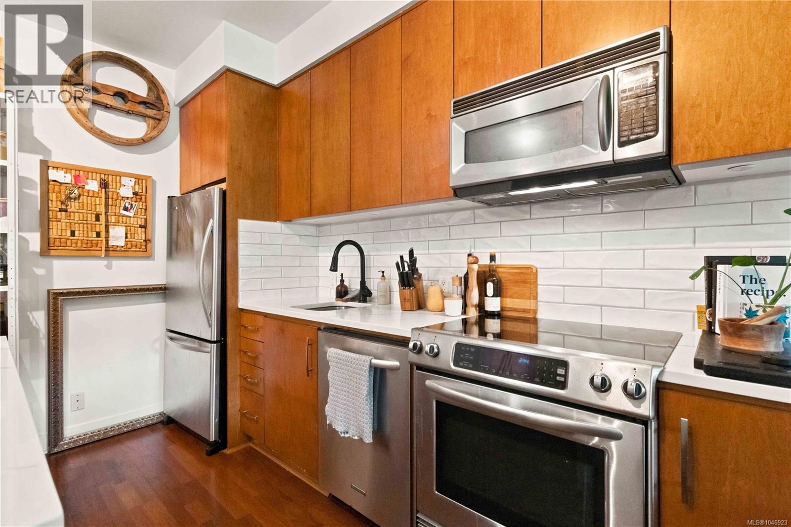 #306 1375 Bear Mountain Pkwy - 9