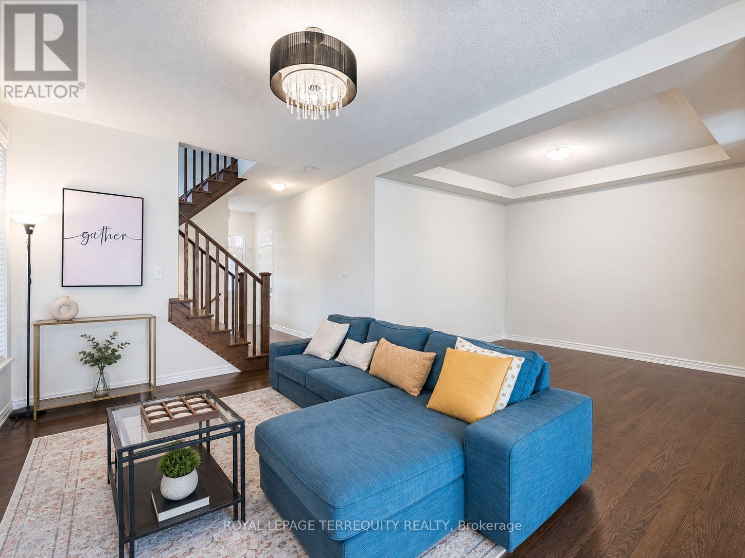 903 PENSON CRESCENT - 5