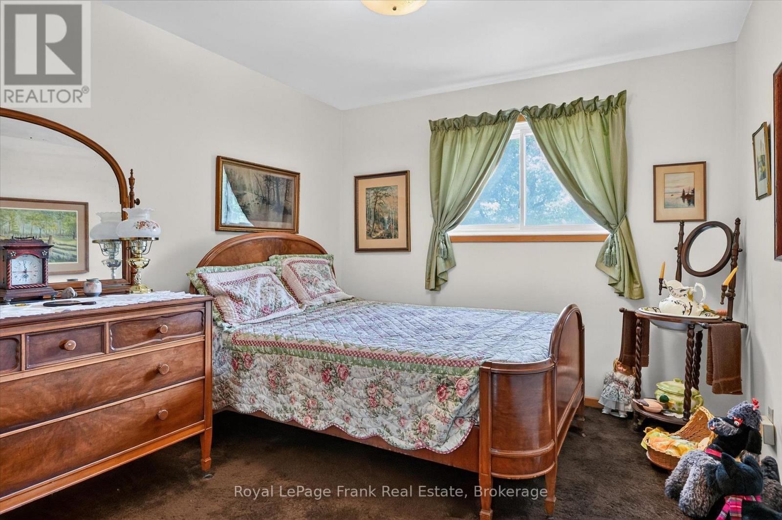 87 OAKWOOD CRESCENT - 26