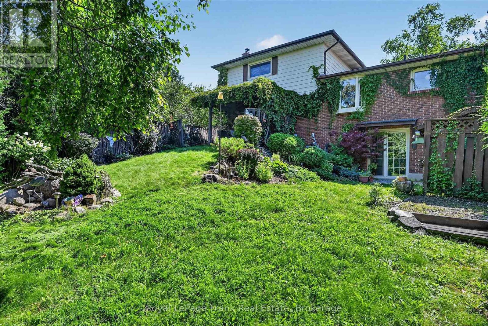 87 OAKWOOD CRESCENT - 45