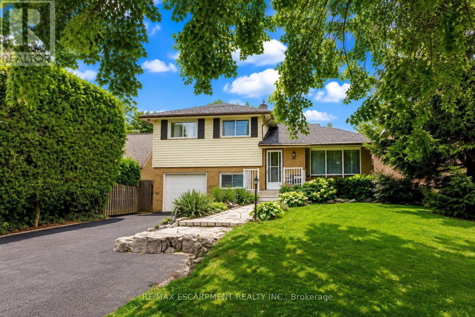 120 STONE CHURCH ROAD W - 3