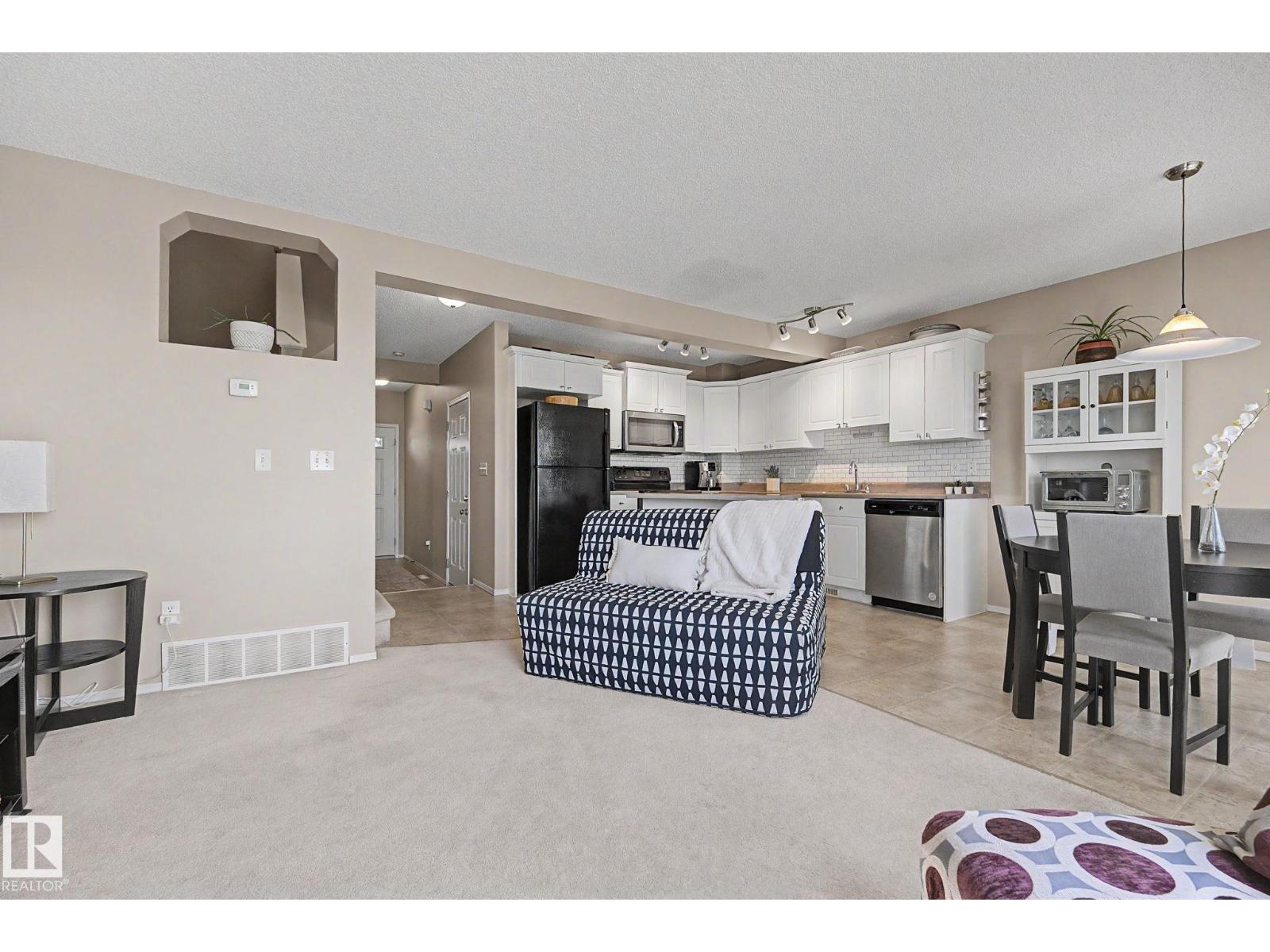 9083 Scott Crescent NW - Photo 9