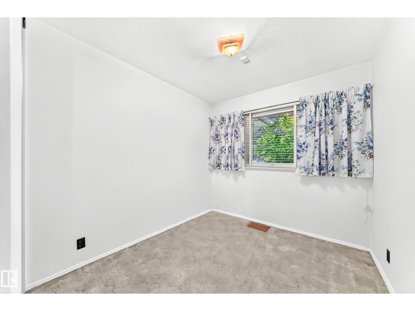 12720 120 AV NW - 18