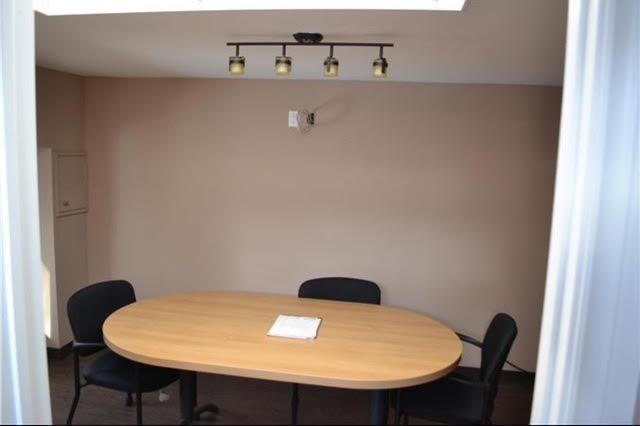 255 Burnell Street, Winnipeg, Manitoba, R3G2A6, Winnipeg, Manitoba — photo 2 of 5