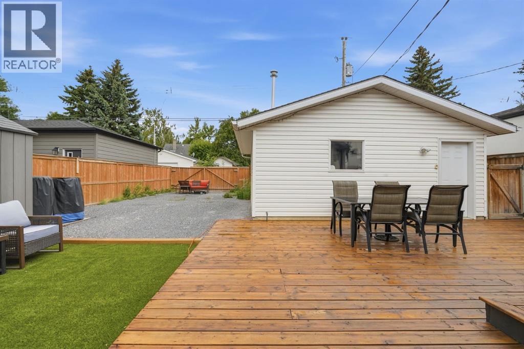 1037 Regal Crescent Northeast - Photo 28