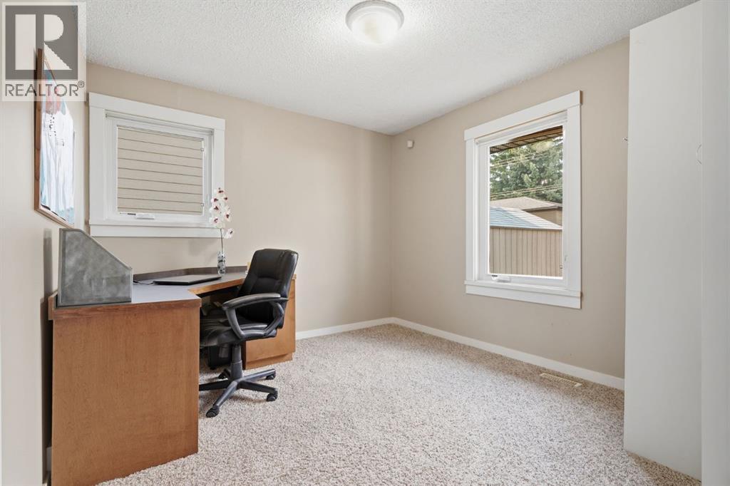 1037 Regal Crescent Northeast - Photo 16