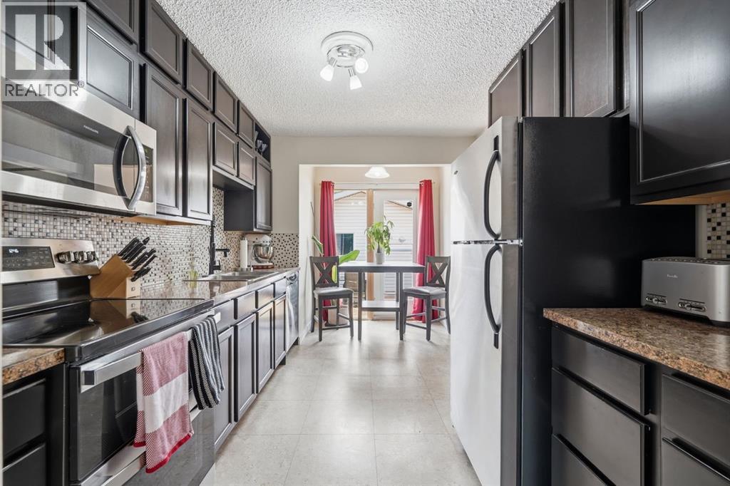 1037 Regal Crescent Northeast - Photo 7