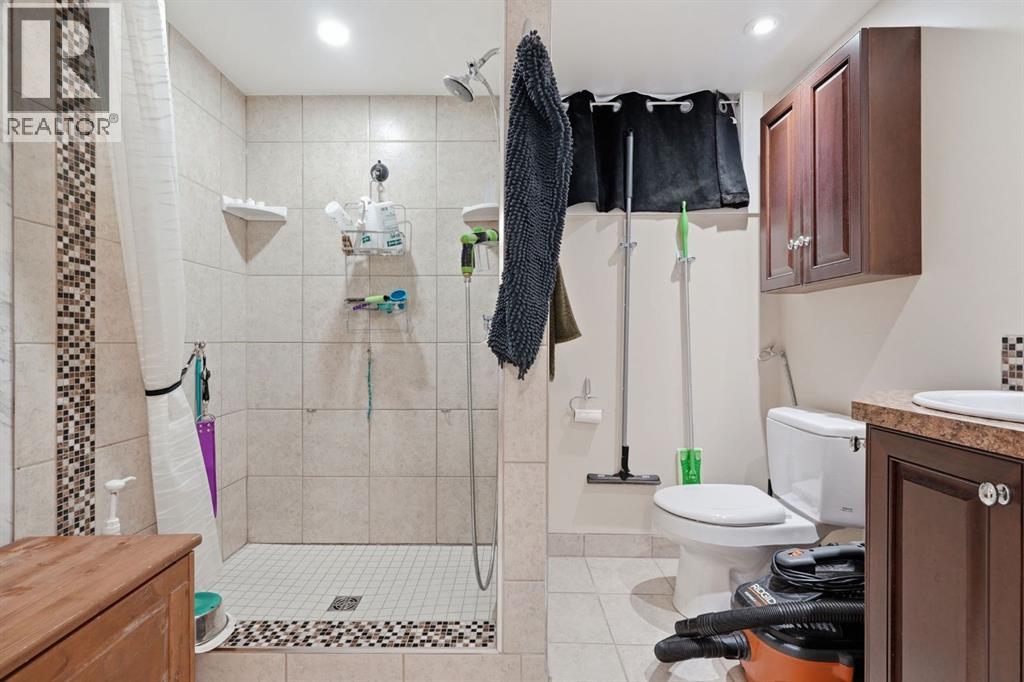 1037 Regal Crescent Northeast - Photo 24
