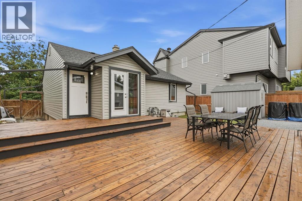 1037 Regal Crescent Northeast - Photo 26