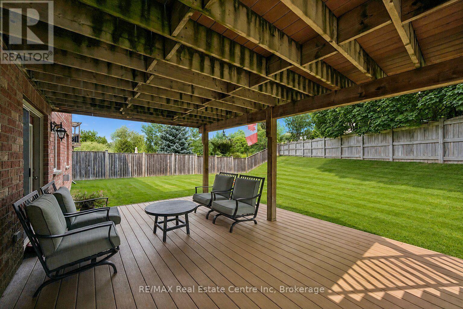34 WHETSTONE CRESCENT - 42