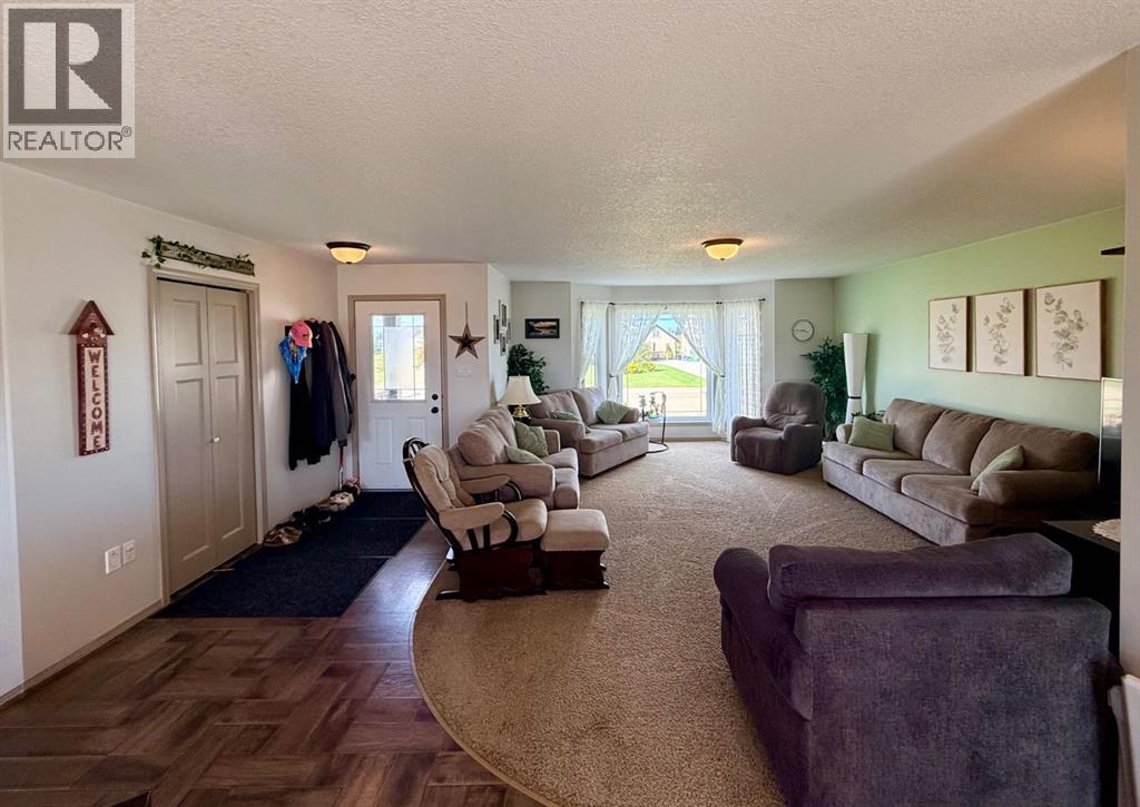 11005 95 Ave - 12