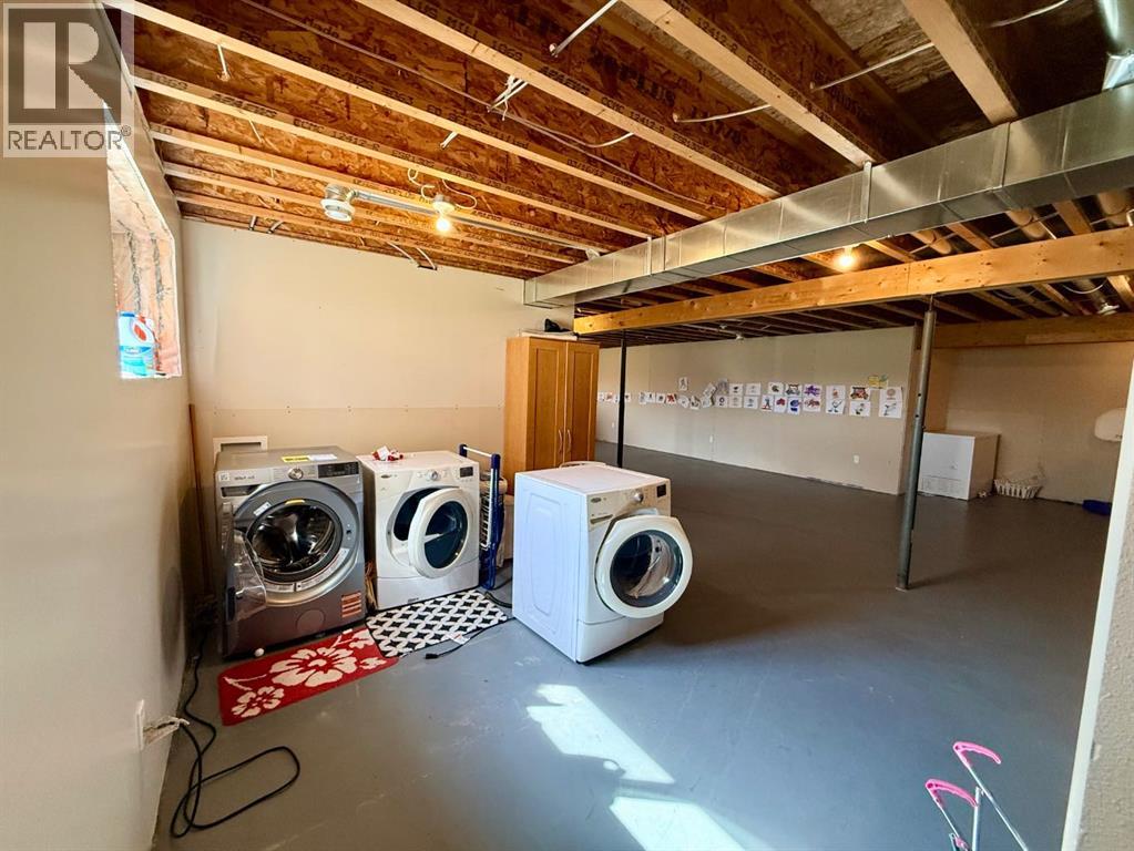 11005 95 Ave - 28
