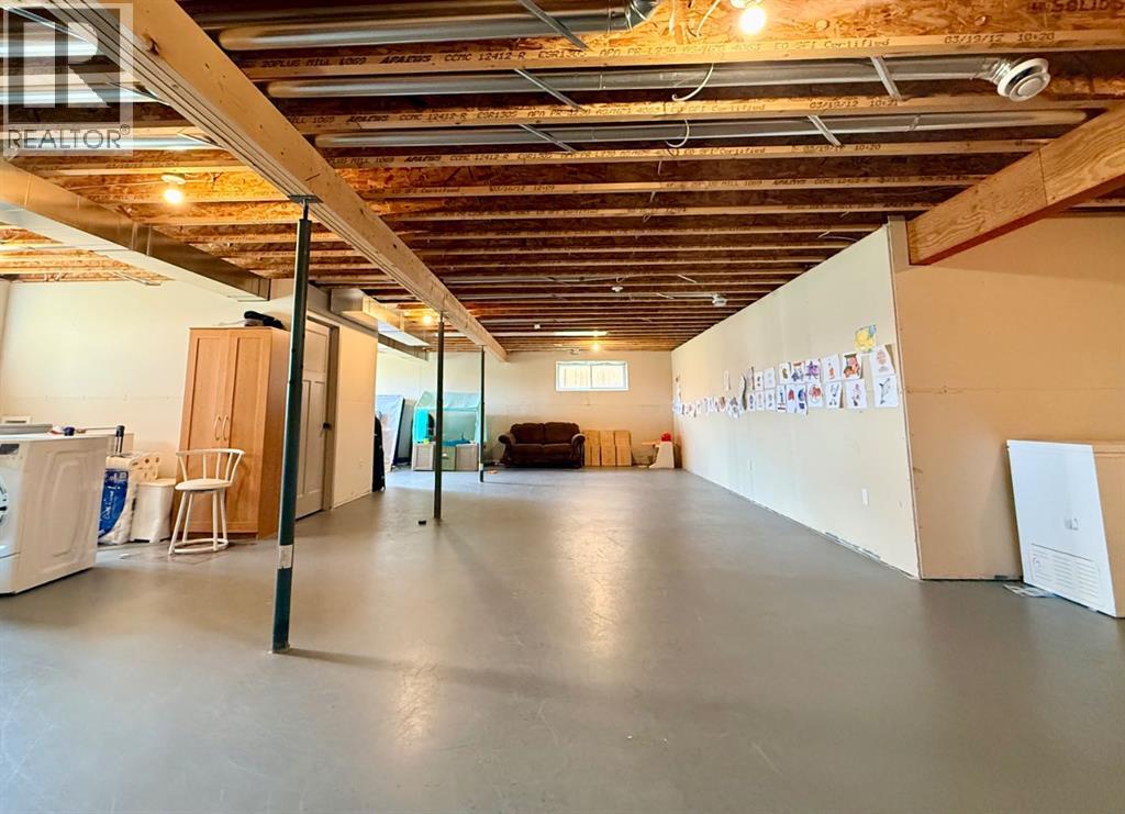 11005 95 Ave - 29