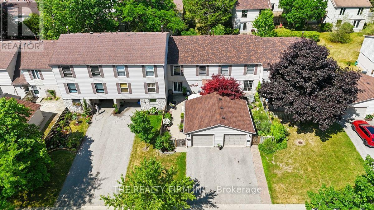 905 DALHOUSIE DRIVE - 1