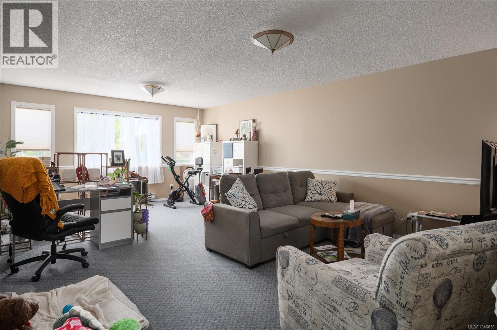 6198 Mystic Way - 23
