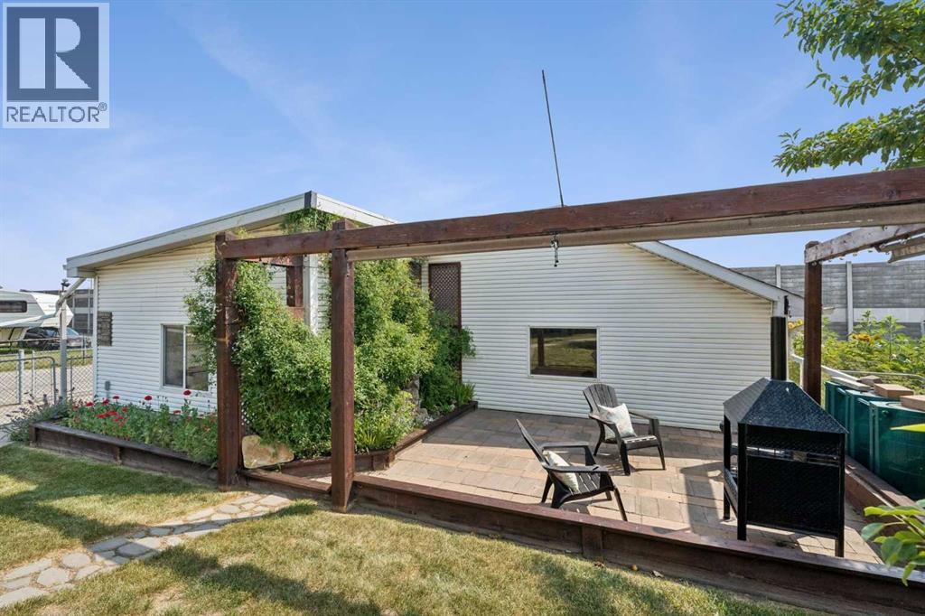 246 Mt Lorette Place Southeast - Photo 31