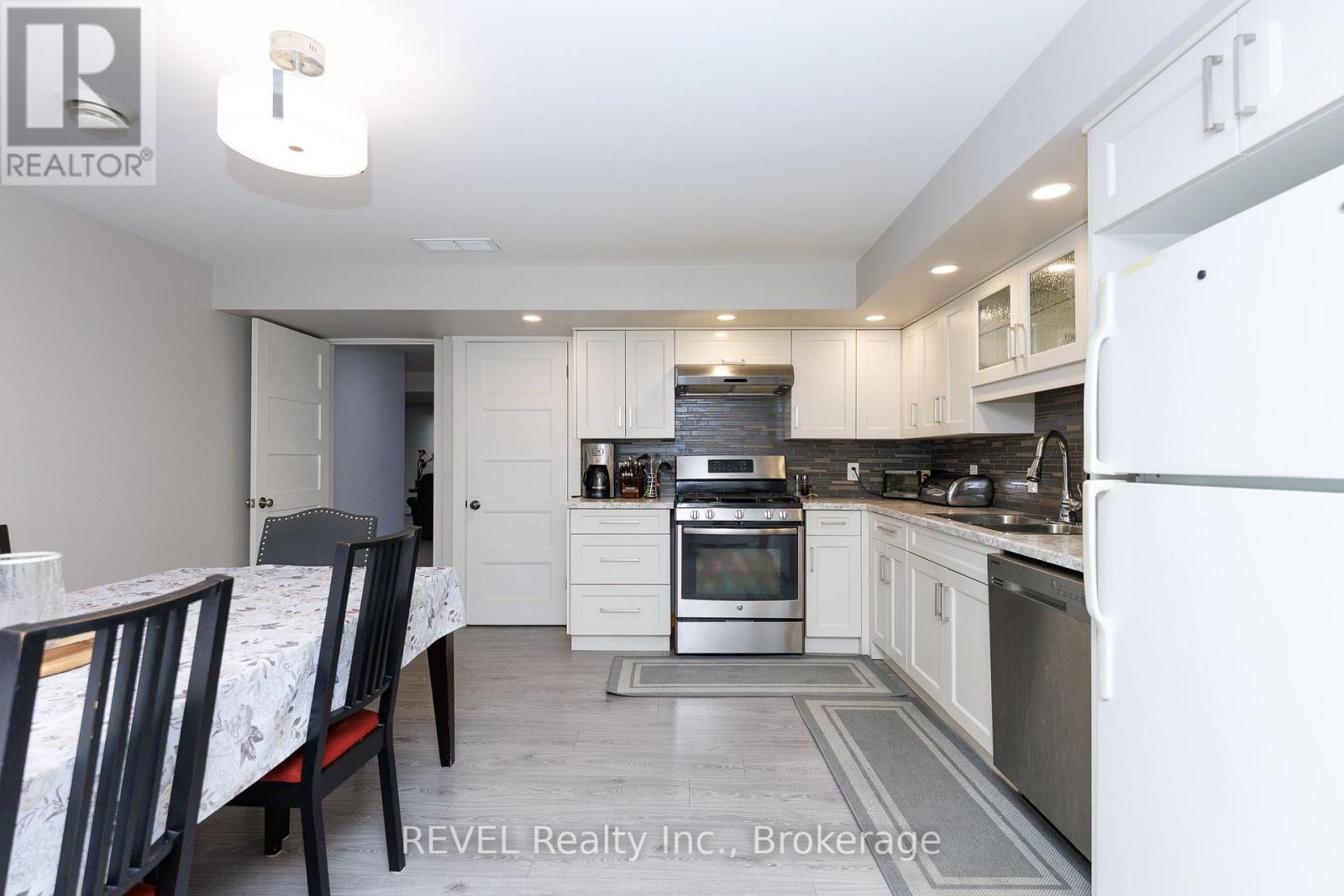 #3 4399 MONTROSE ROAD - Image 19