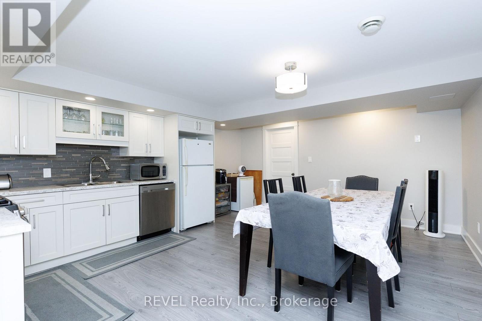 #3 4399 MONTROSE ROAD - Image 20