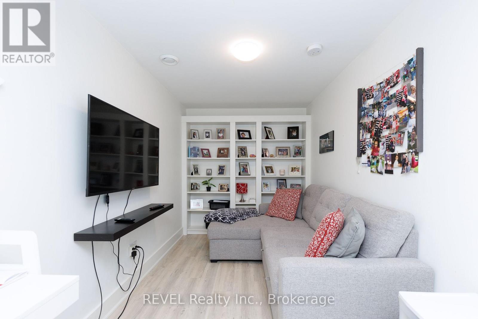#3 4399 MONTROSE ROAD - Image 24