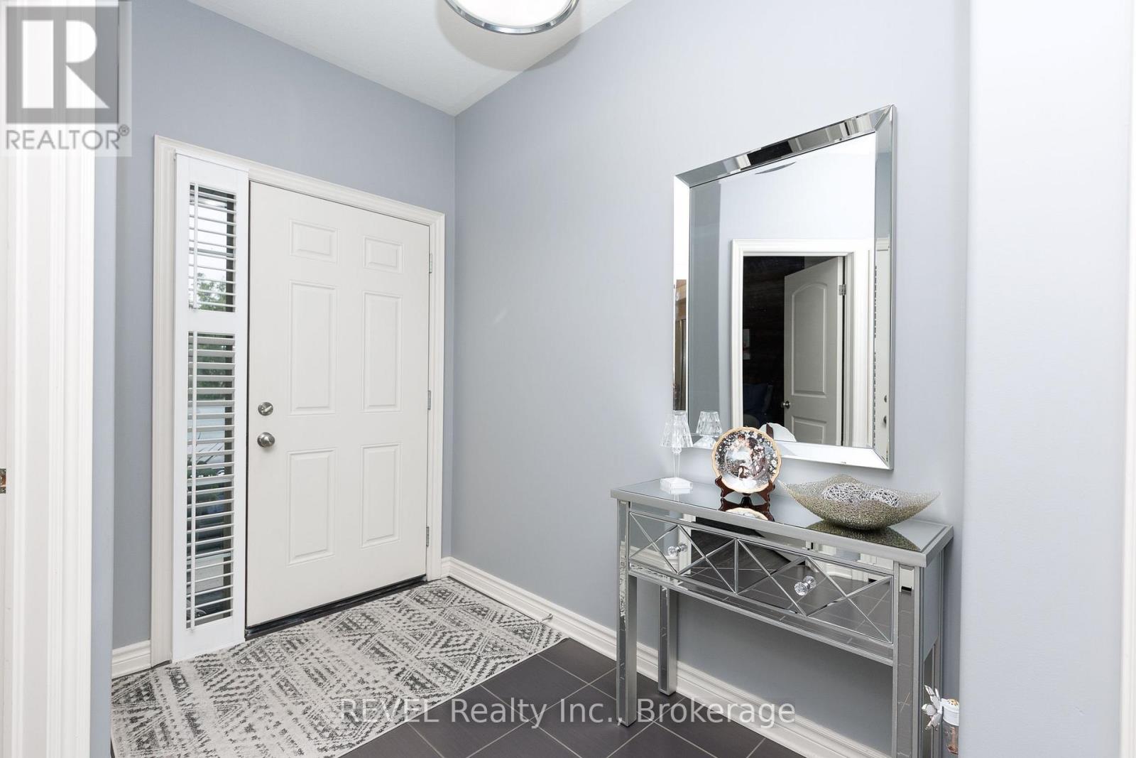 #3 4399 MONTROSE ROAD - Image 4