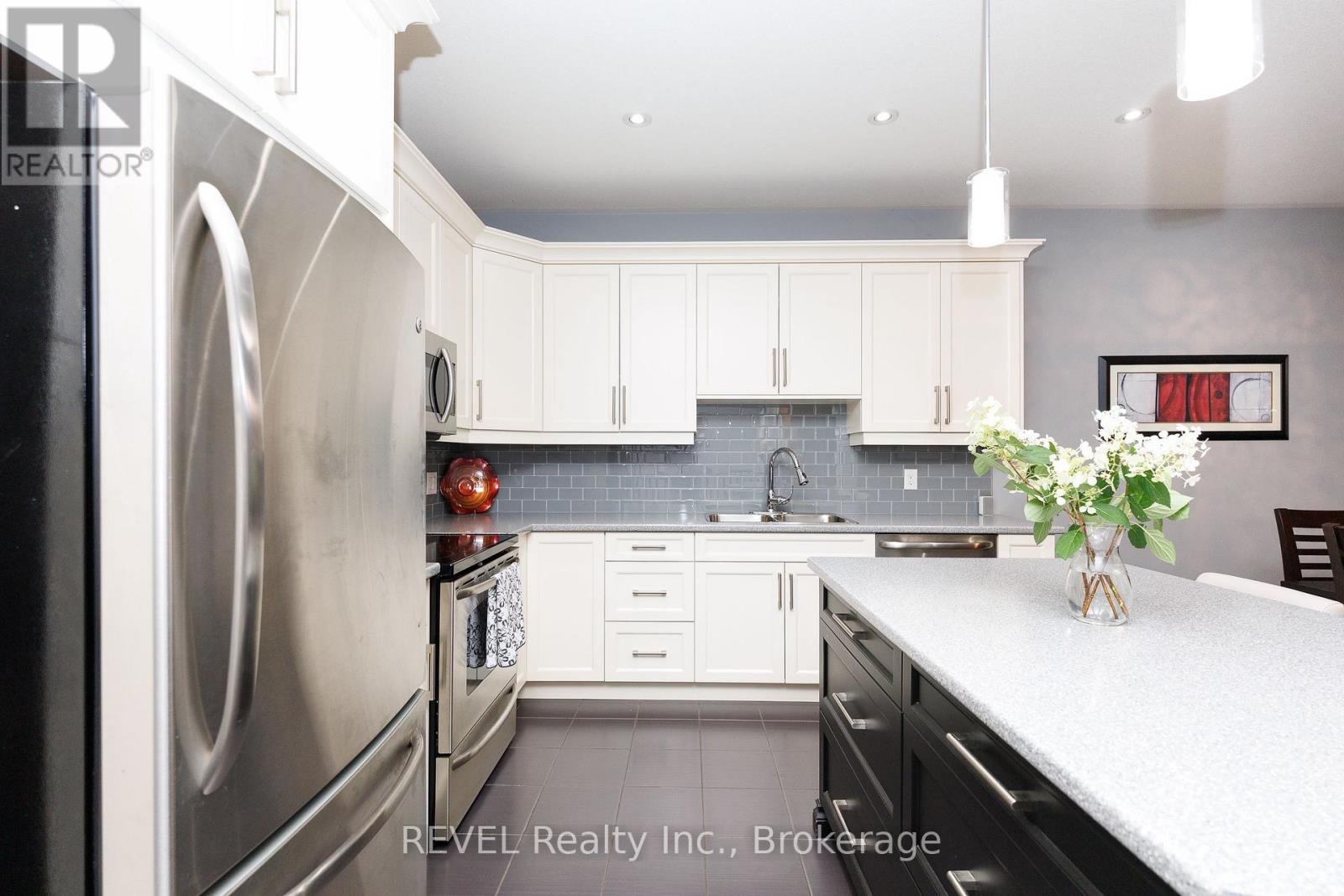 #3 4399 MONTROSE ROAD - Image 6