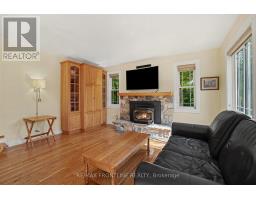 Living room - 506 Glen Tay Road, Tay Valley, ON K7H3C6 Photo 12