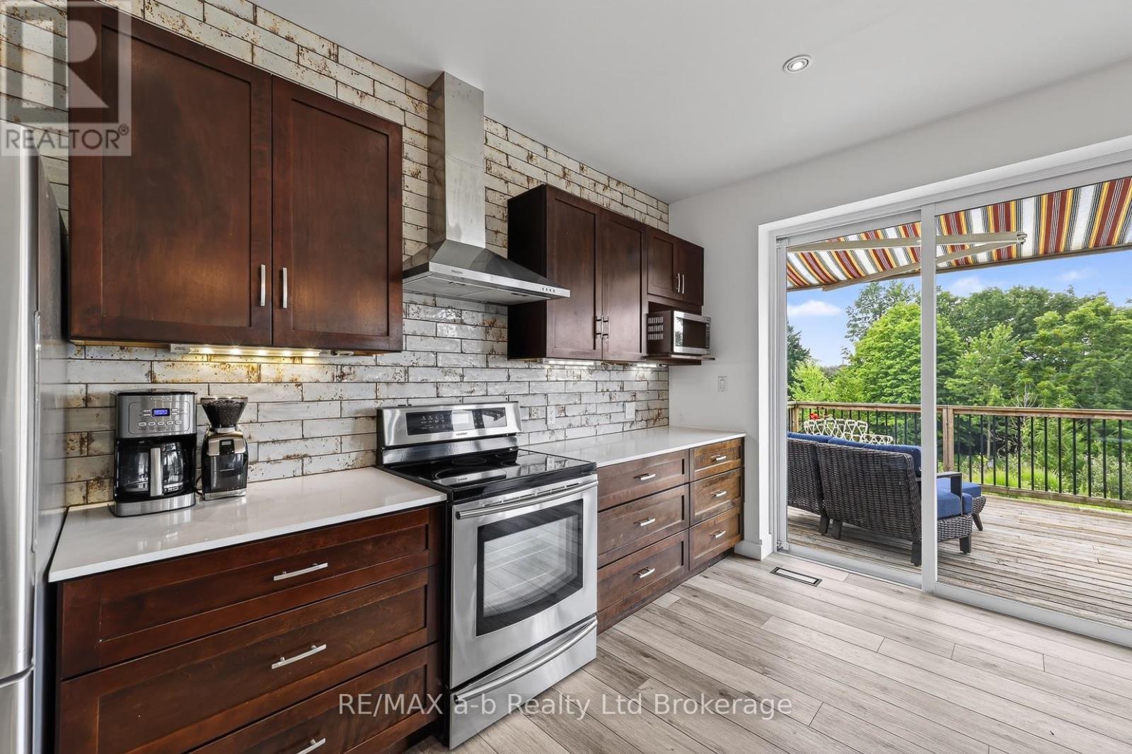 8827 PRINCE STREET - Image 13