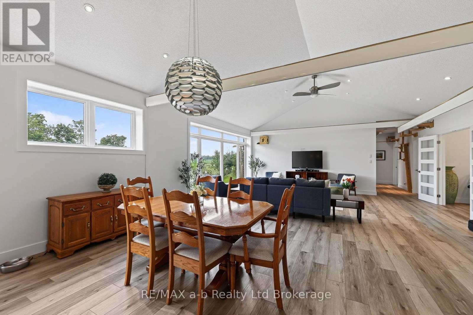 8827 PRINCE STREET - Image 19