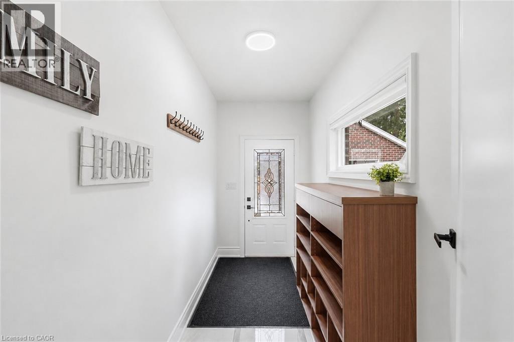 4861 MAPLEVIEW Crescent - Image 20