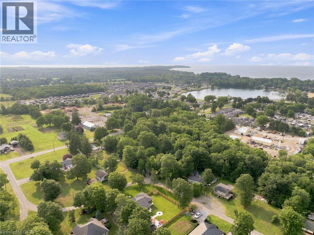 4861 MAPLEVIEW Crescent - Image 45