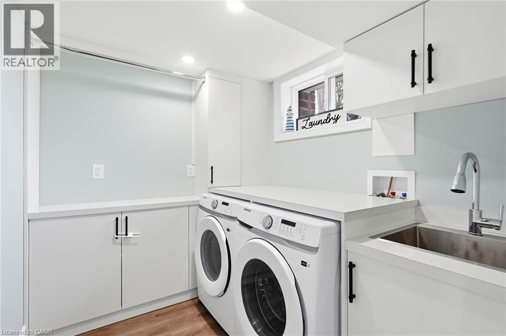 4861 MAPLEVIEW Crescent - Image 33