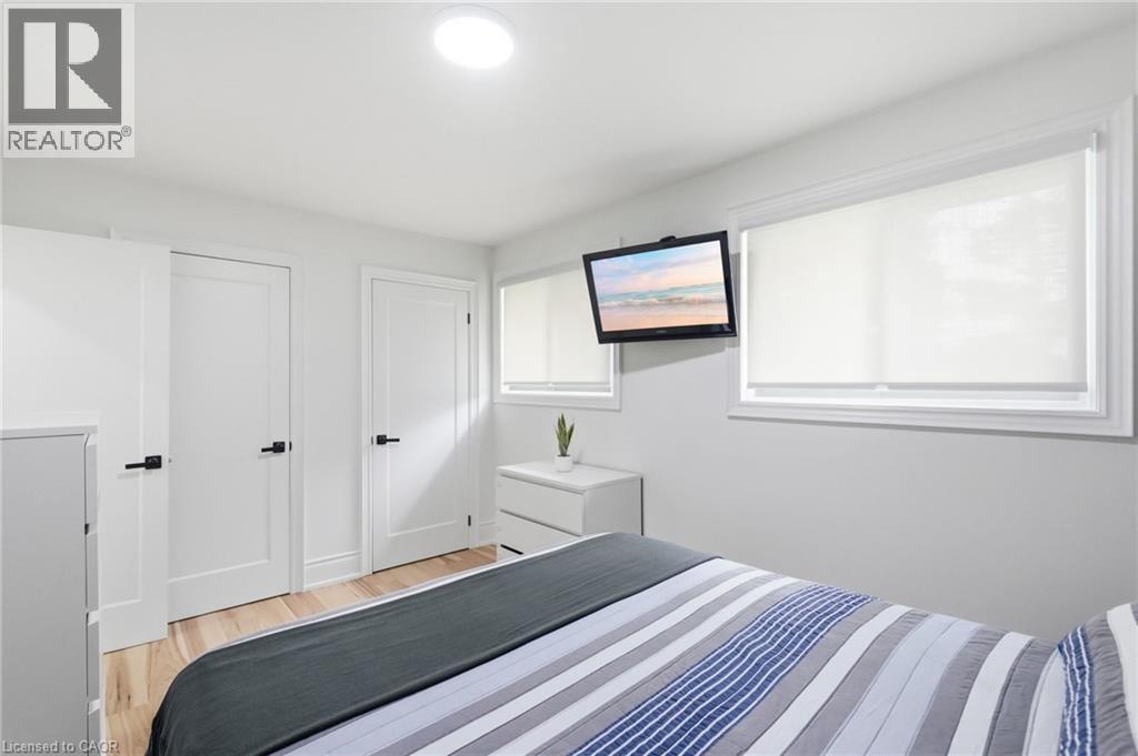 4861 MAPLEVIEW Crescent - Image 23