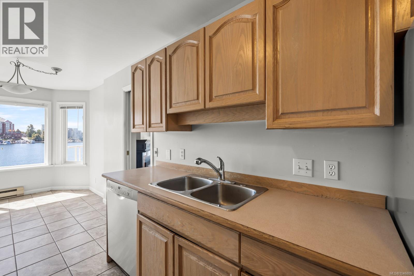 #209 55 Songhees Rd - Image 19