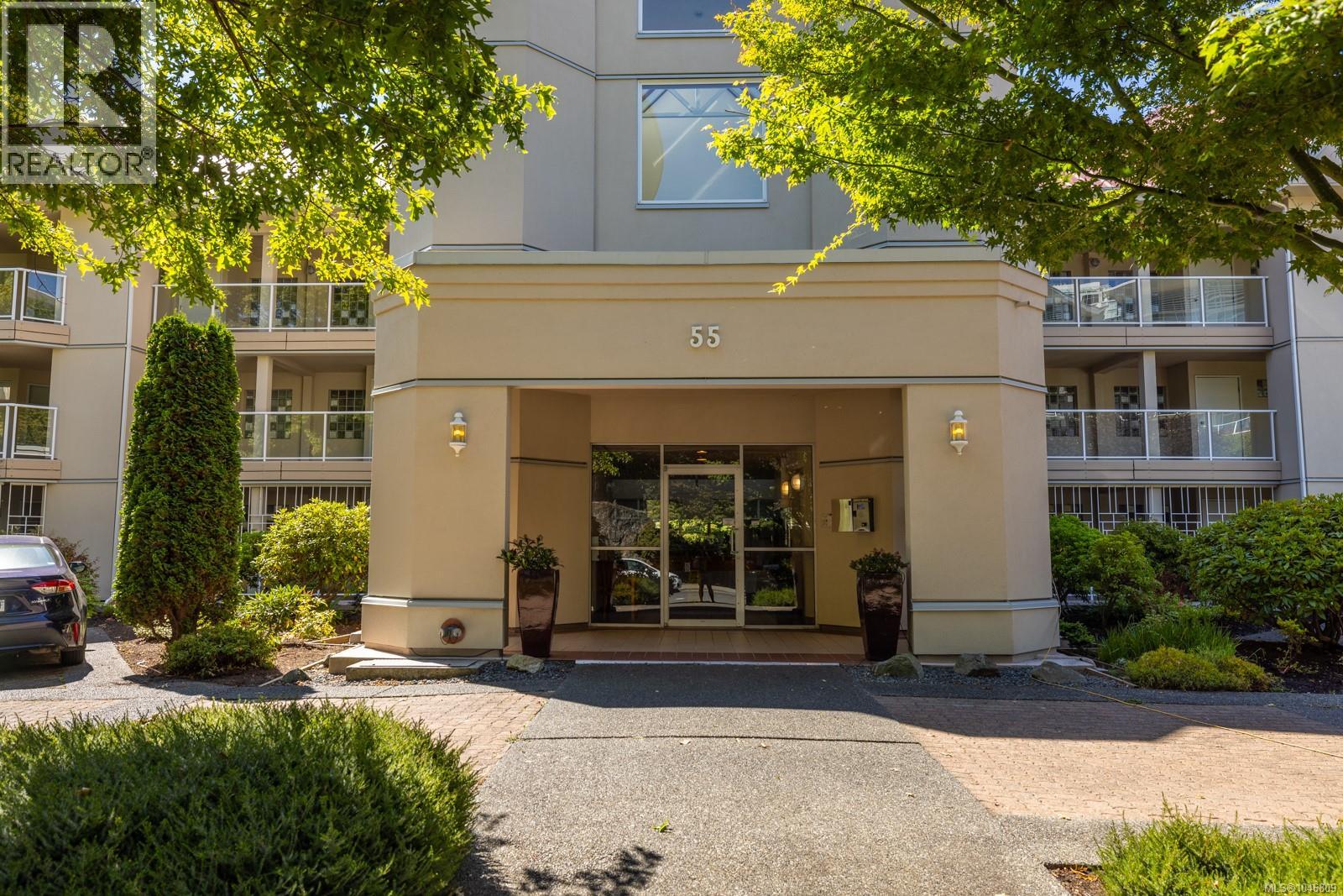 #209 55 Songhees Rd - Image 32