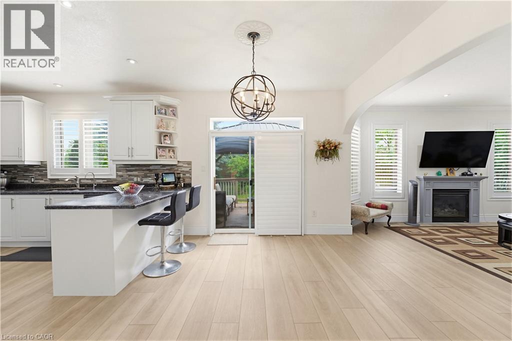 805 MUNICH Circle - Image 16