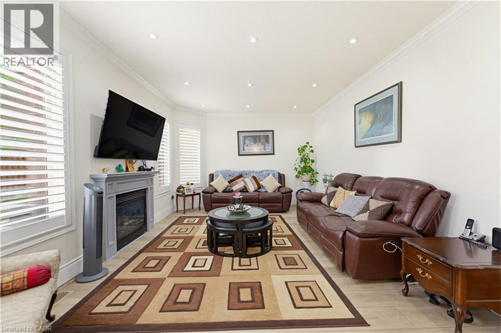 805 MUNICH Circle - Image 17