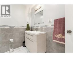 805 Munich Circle, Waterloo, ON N2V2N5 Photo 33
