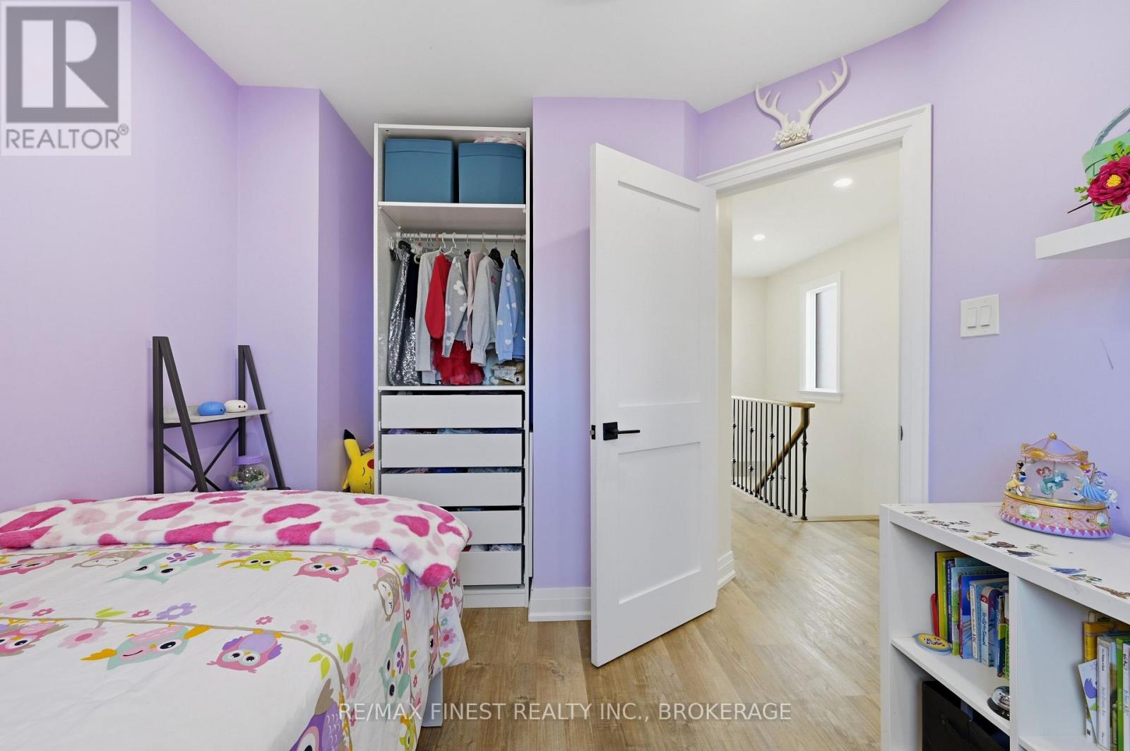 28 MELBORNE COURT - 22