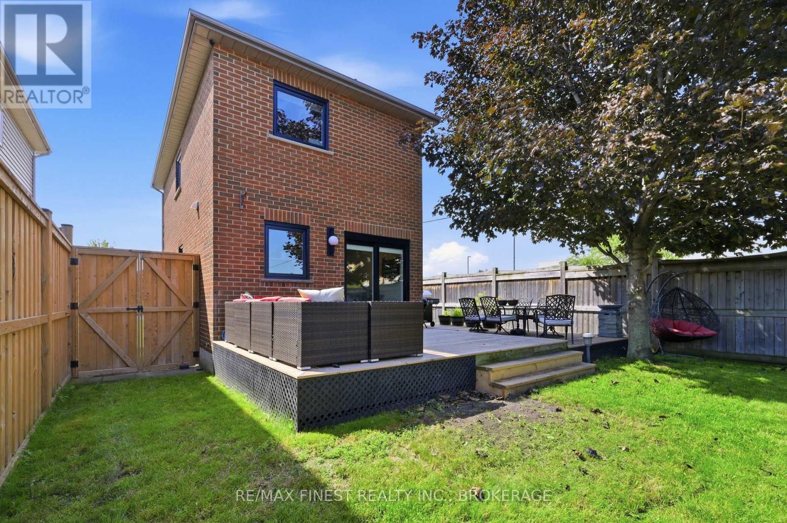 28 MELBORNE COURT - 38