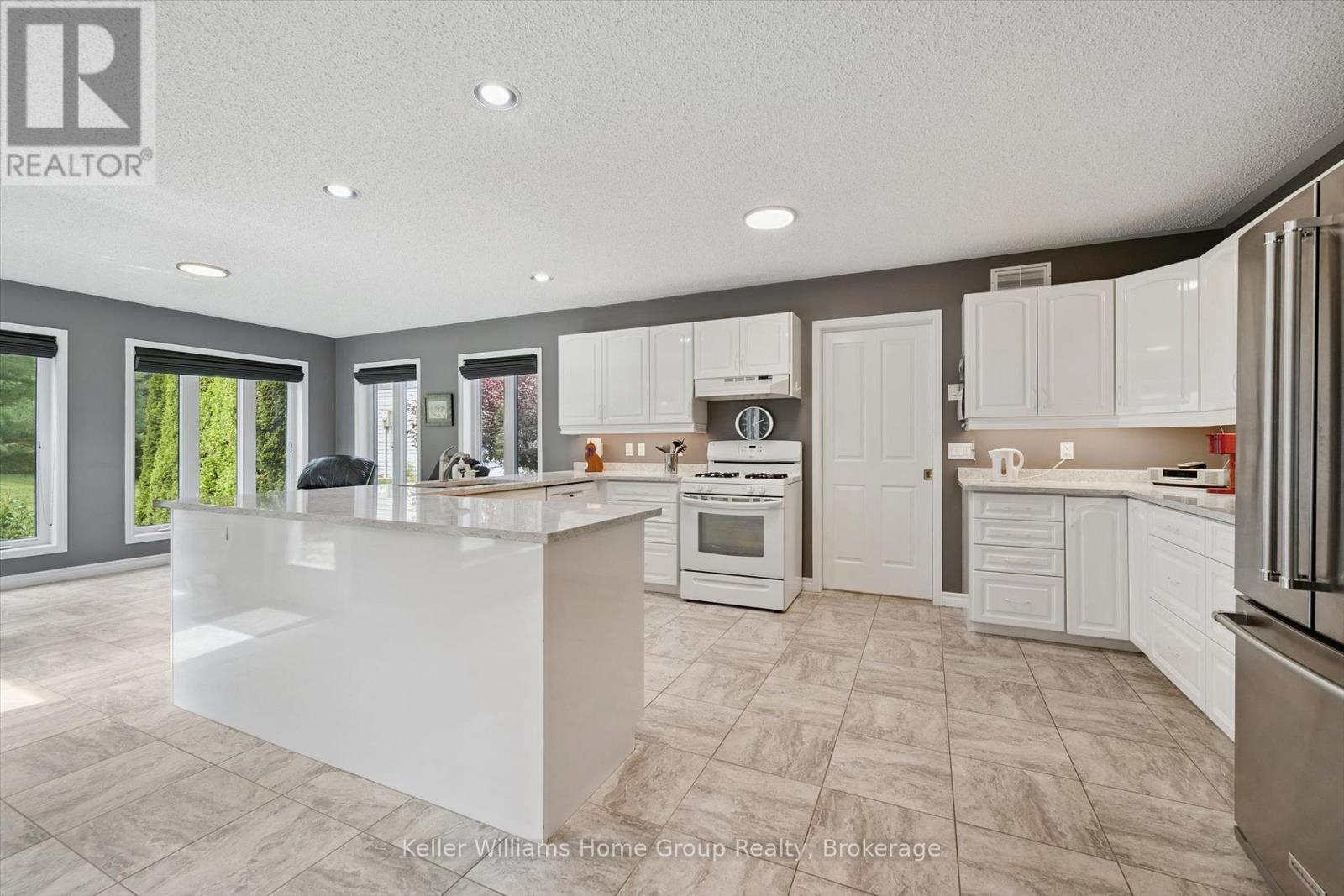 90 WHITE BARK WAY - 9