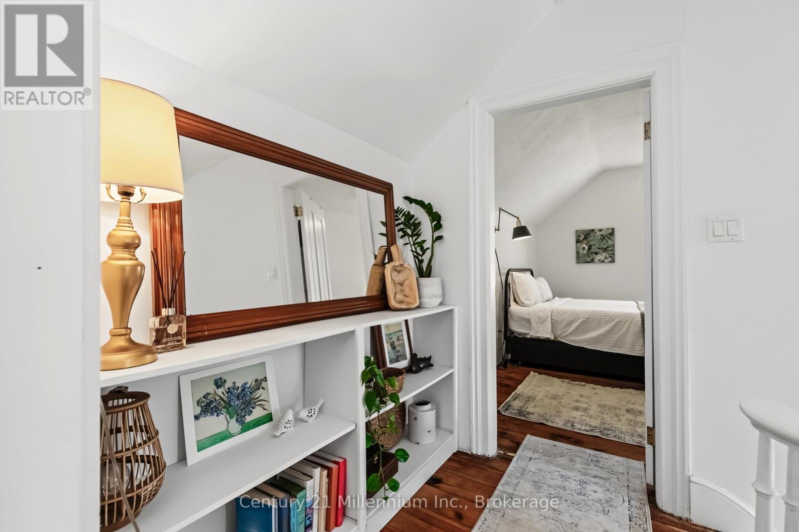 549 LOUISA STREET - Image 35