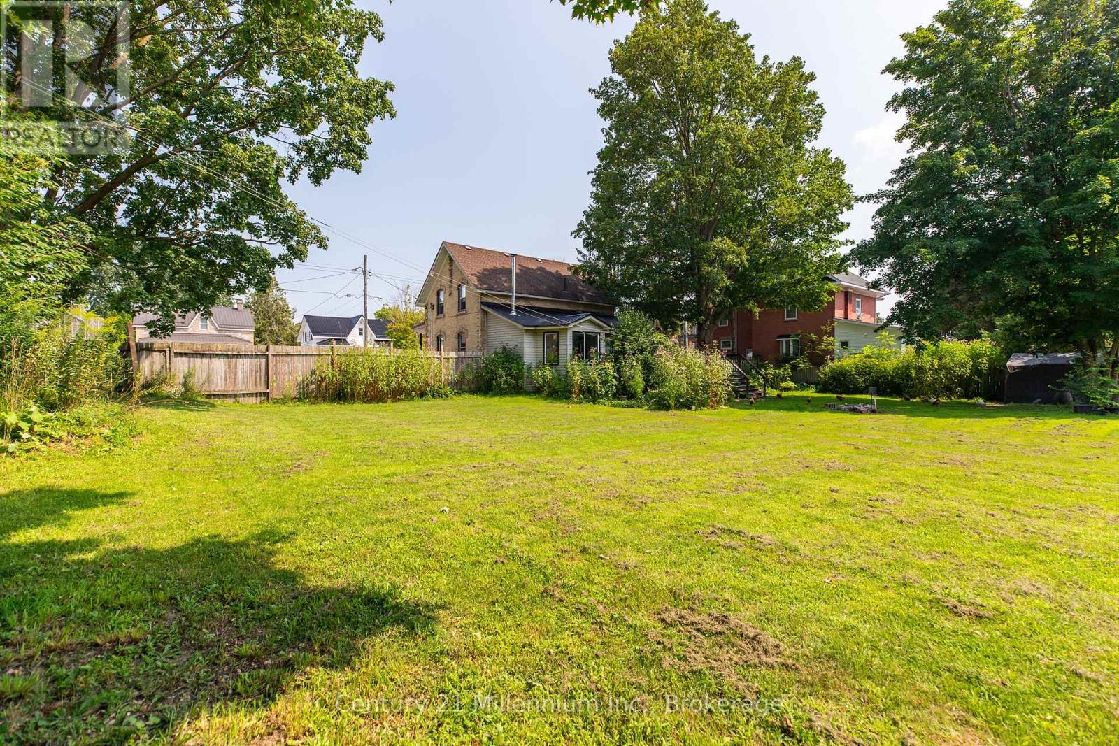 549 LOUISA STREET - Image 47