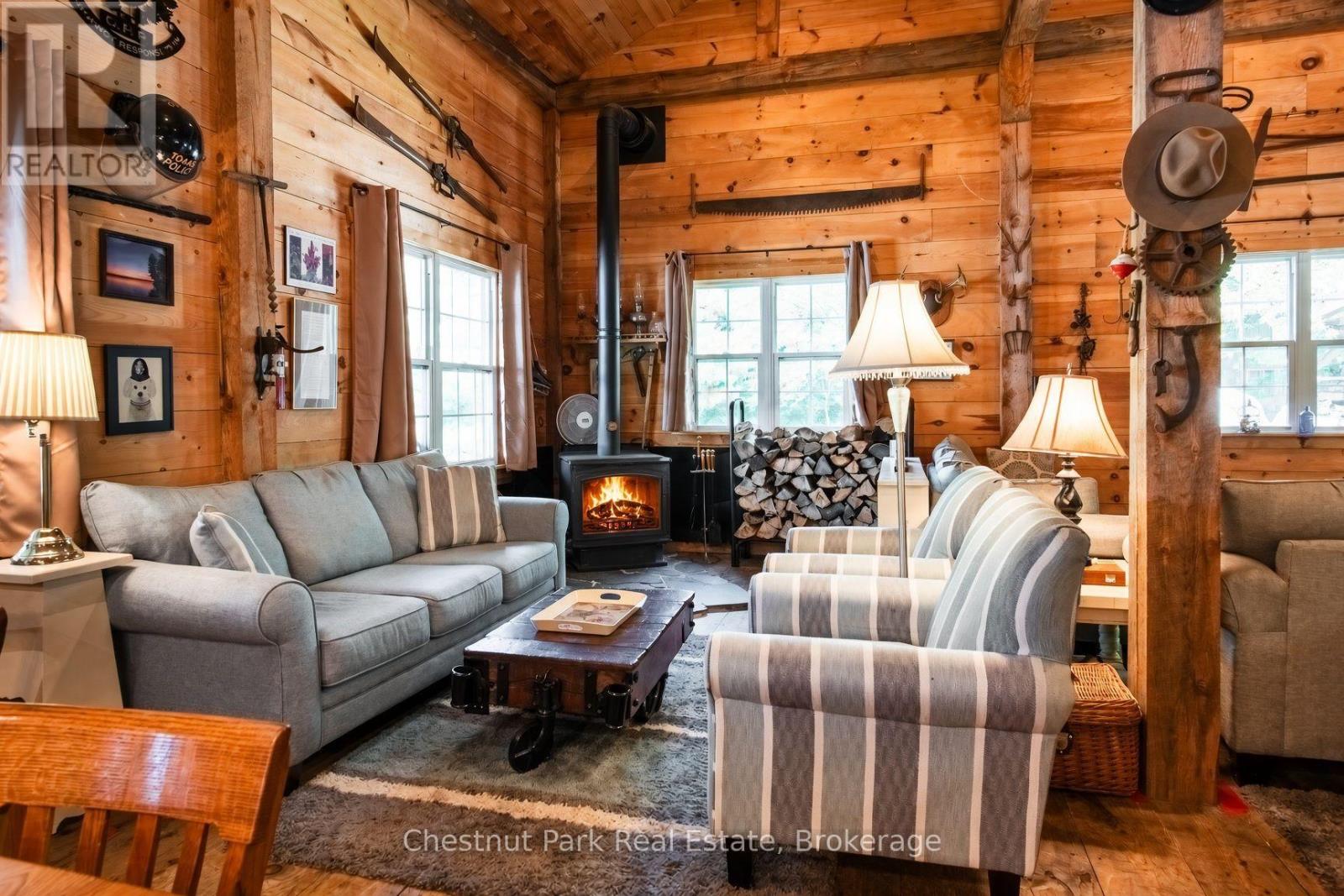 102 SHERWOOD ACRES DRIVE - 21
