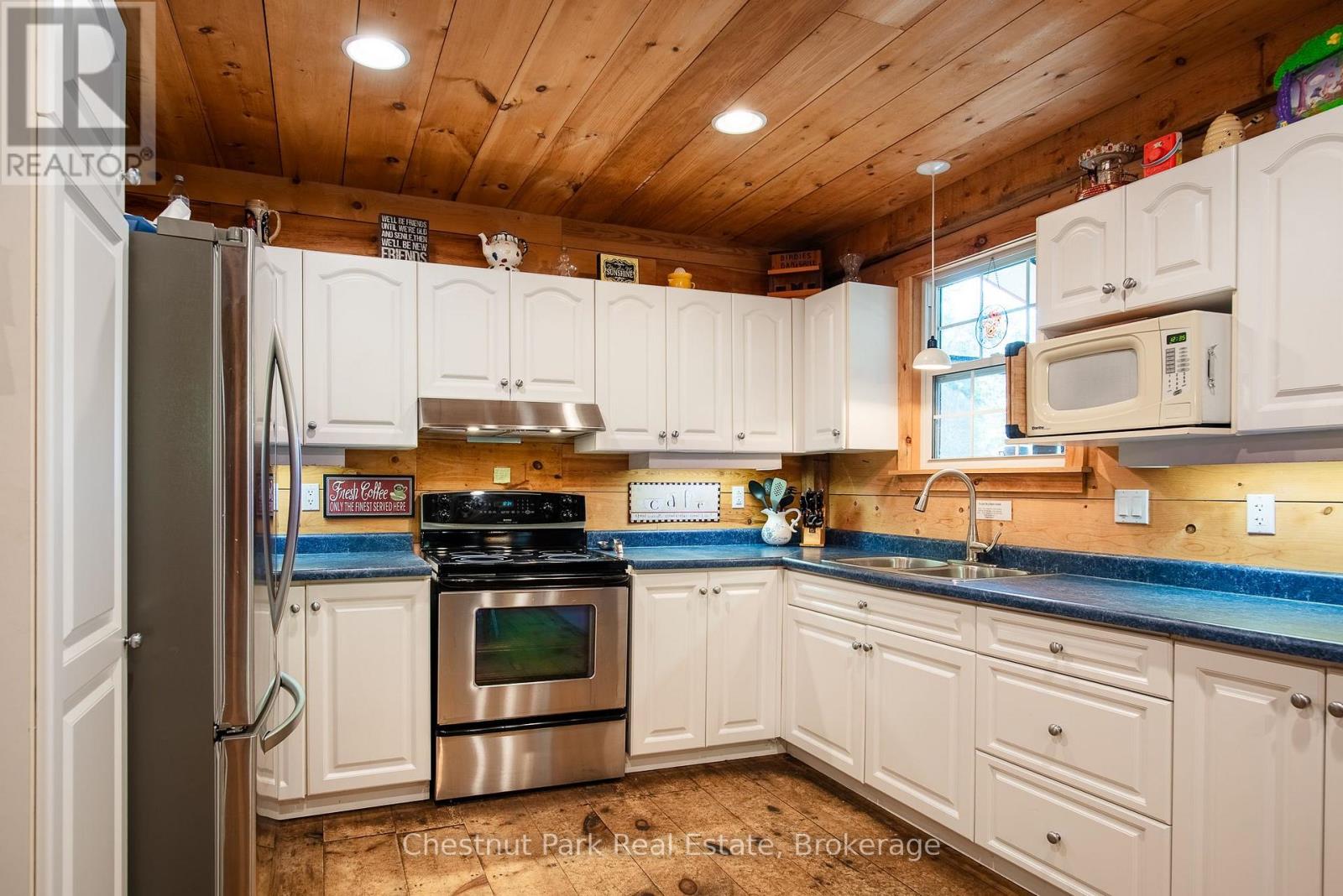 102 SHERWOOD ACRES DRIVE - 24