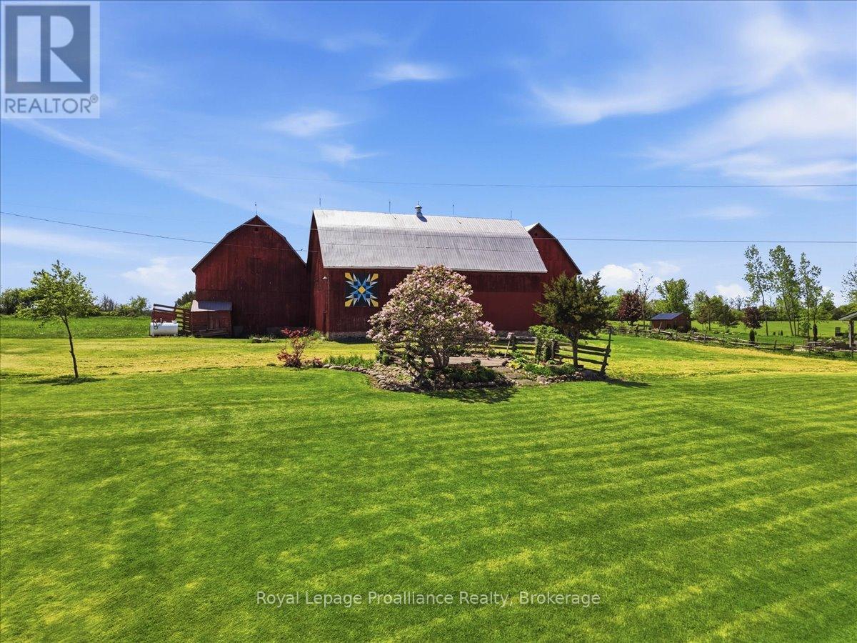 906 N BIG ISLAND ROAD - Image 31