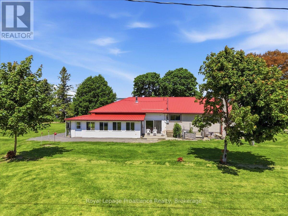 906 N BIG ISLAND ROAD - Image 38